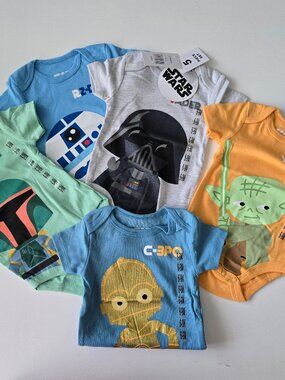 NWT Star Wars Baby 5 pk bodysuits 6-9 months